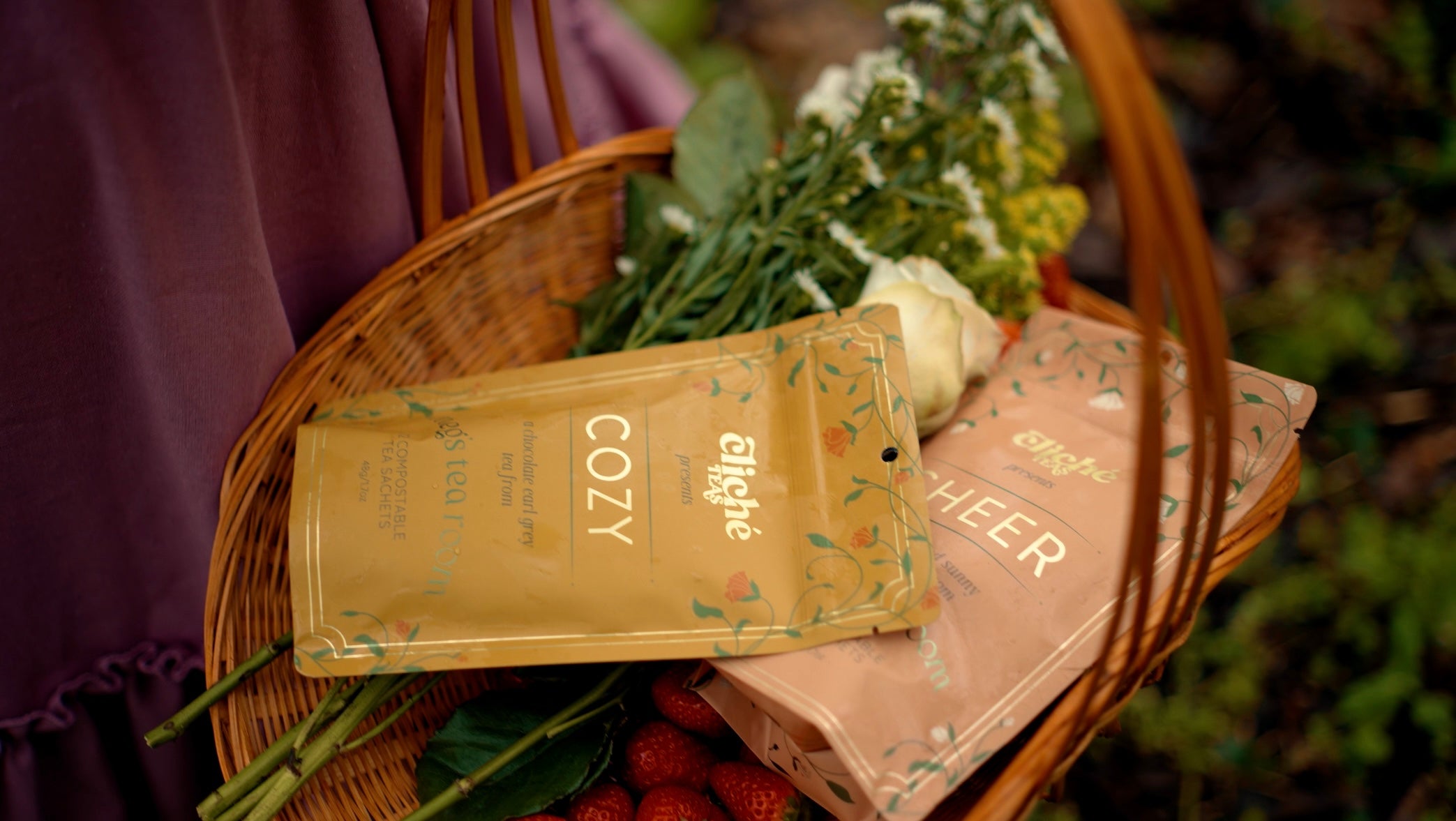★You ☆★GPSケース バイアスチェック&チェリー ミルクティー Cozy - Chocolate Earl Grey – Cliché Teas